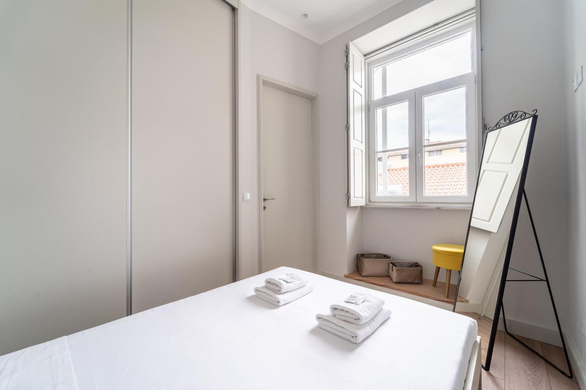 Escadaria 21 Apartment By House And People Braga Exterior photo